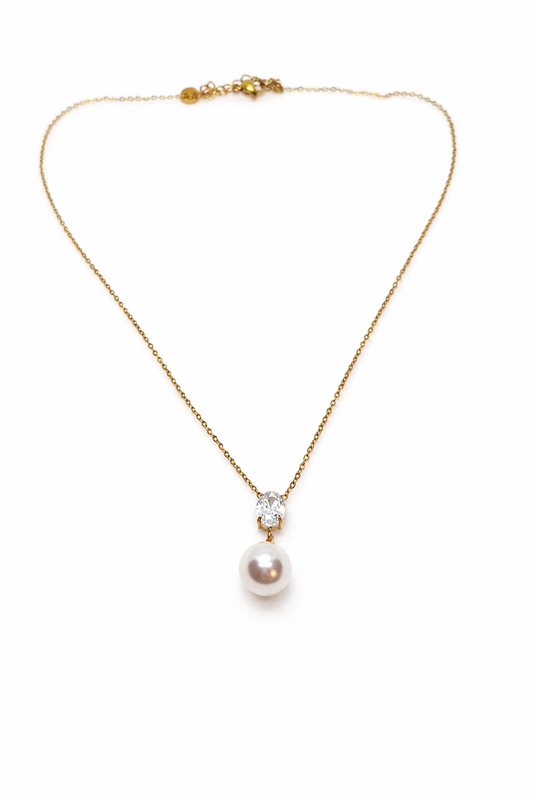 ZAFIRA Oval Necklace