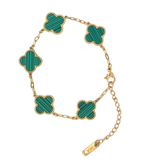 18K gold-plated clover bracelet with green enamel by Atelier Épure elegant, timeless, and effortlessly refined.
