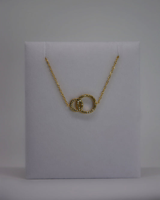 18K gold-plated double-circle bracelet by Atelier Épure, elegant, timeless, and effortlessly refined.