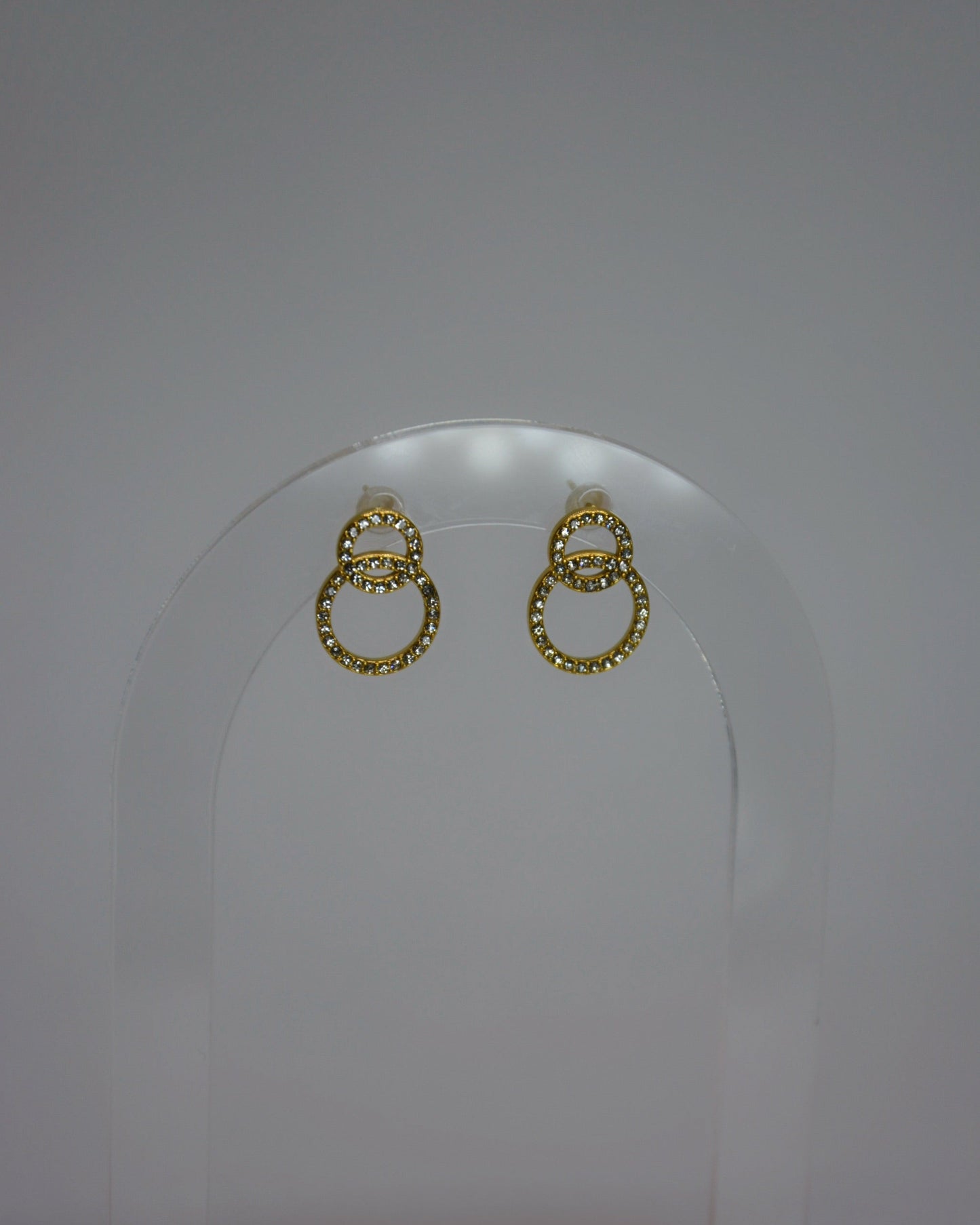 18K gold-plated halo earrings by Atelier Épure; elegant, timeless, and effortlessly refined.