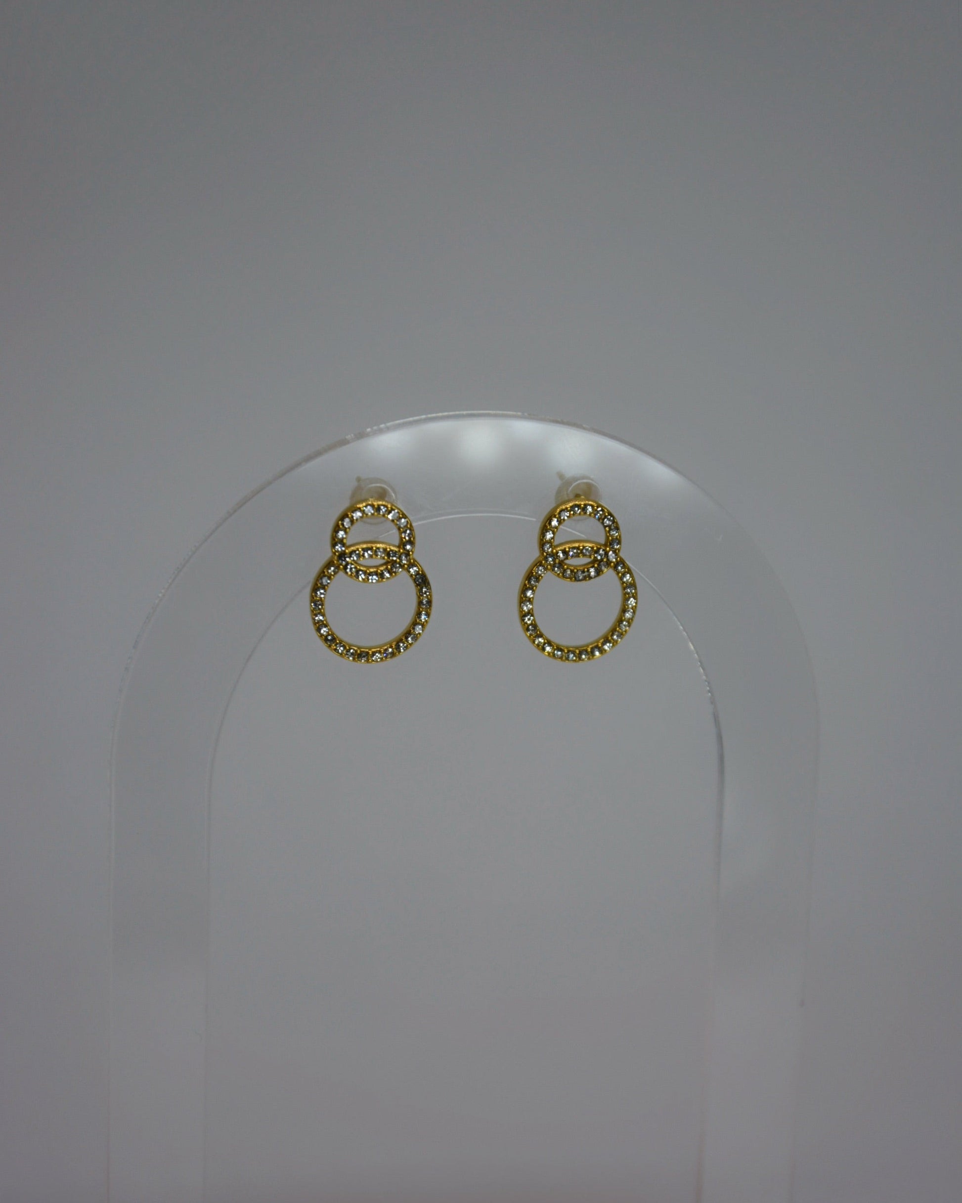 18K gold-plated halo earrings by Atelier Épure; elegant, timeless, and effortlessly refined.